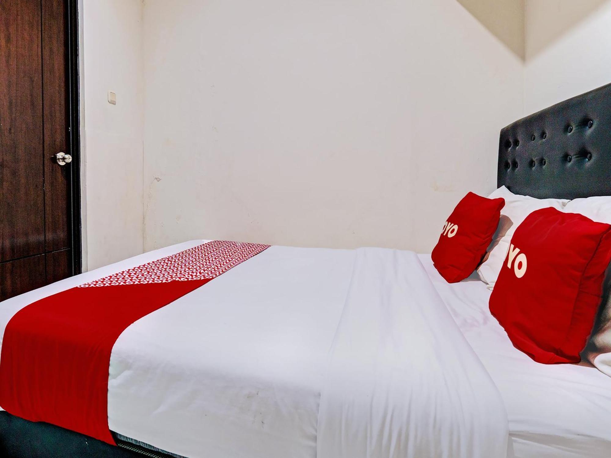 Oyo 92772 Losmen Diah Syariah Langsa Eksteriør billede